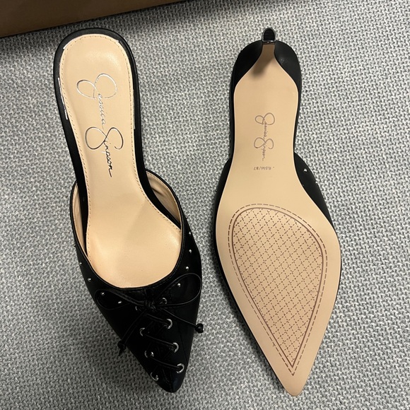 Jessica Simpson kitten heel heels - Picture 2 of 4